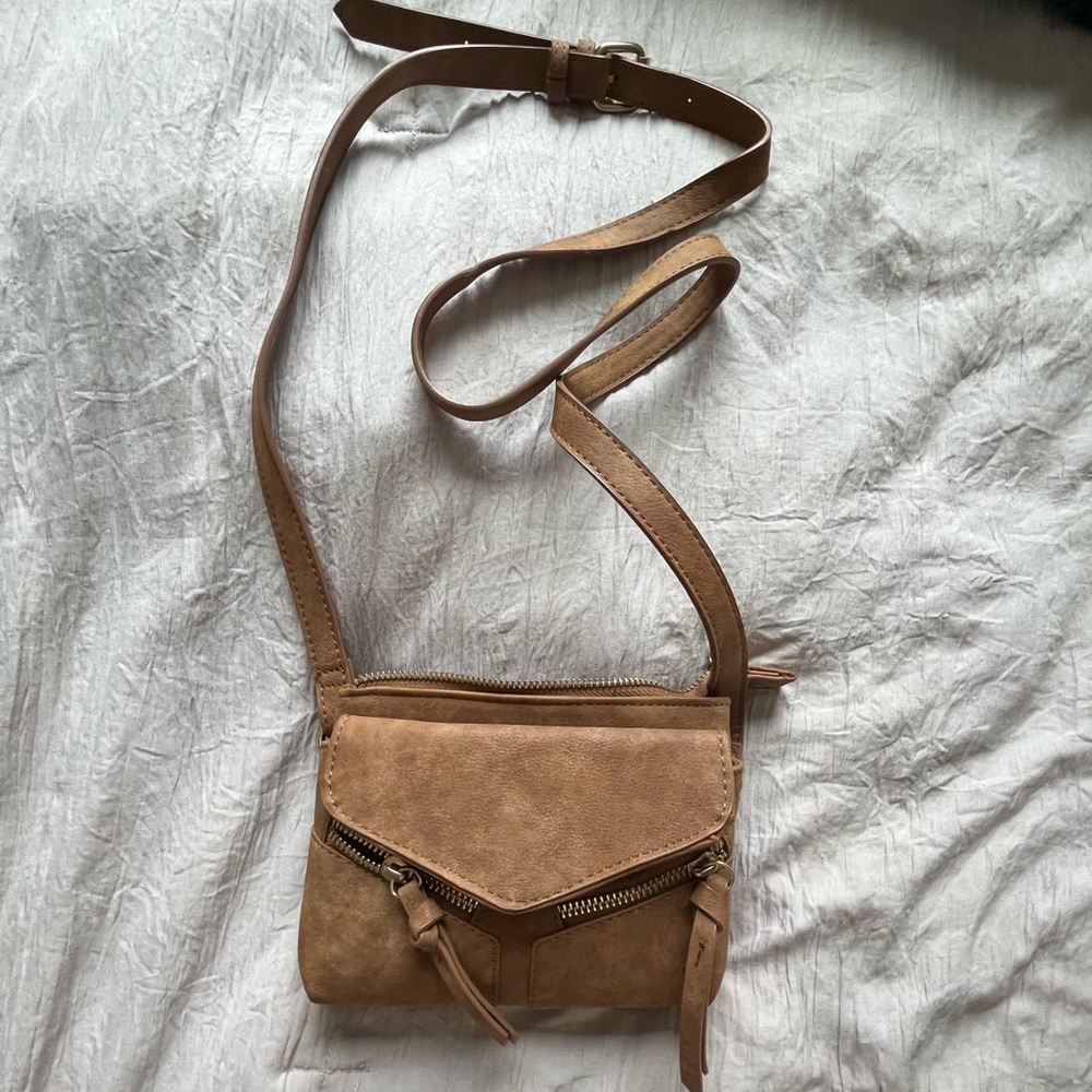 brown envelope crossbody bag